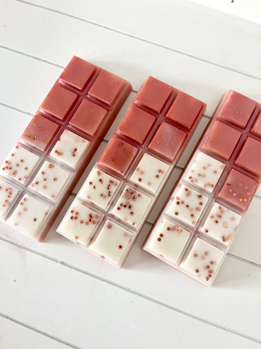 Red Baccarat Snap Bar