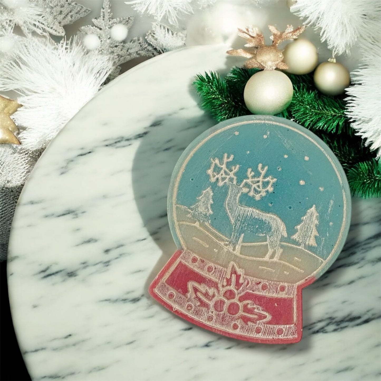 Snowkissed Lodge Wax Melt Snowglobe Shape