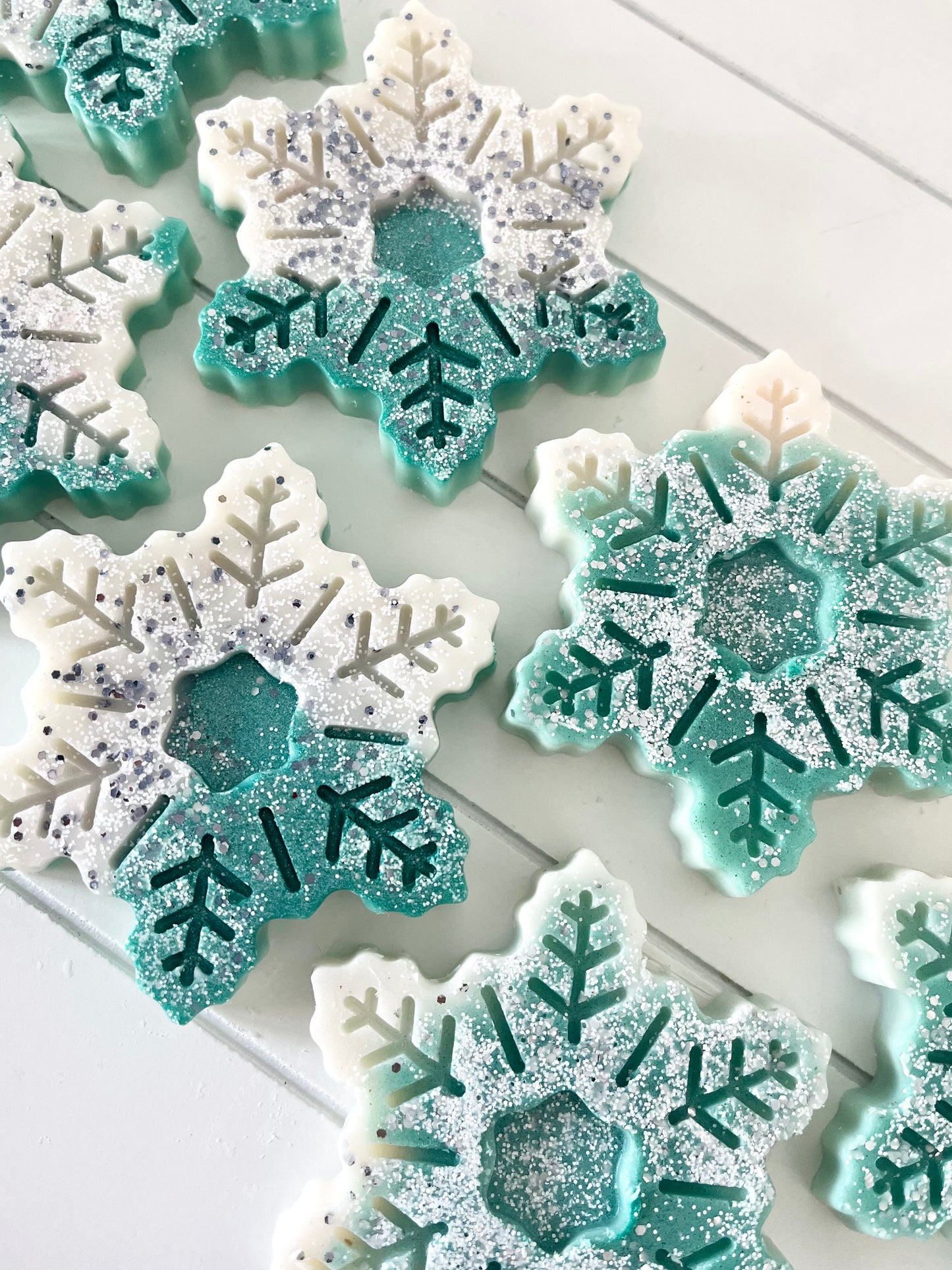 Snowberry & Mistletoe Wax Melt Snowflake